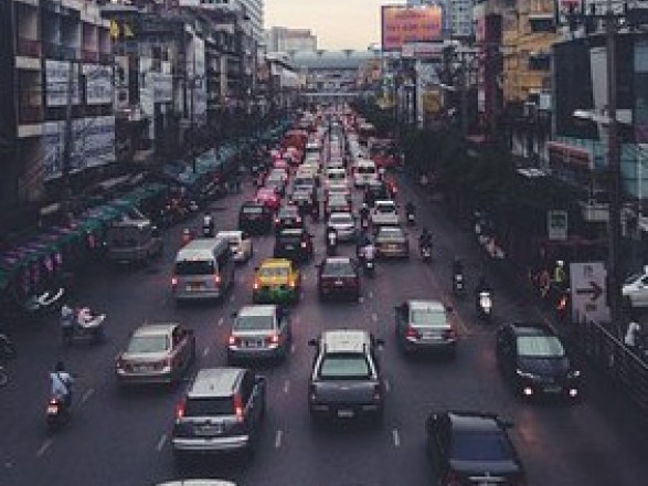 Stališče ZEG-a do nacionalne akcije agencije za varnost prometa  (AVP): »nevarnost  uporabe  mobilnega telefona  med  vožnjo»   