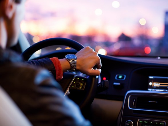 Stališče ZEG-a  do nacionalne akcije Agencije  za  varnost prometa »Nevarnost uporabe mobilnega telefona med vožnjo»