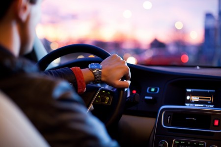 Stališče ZEG-a  do nacionalne akcije Agencije  za  varnost prometa »Nevarnost uporabe mobilnega telefona med vožnjo»
