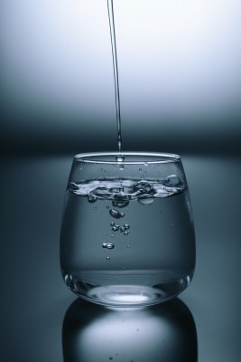 Kanal C0 in ustavni člen: pravica do pitne vode